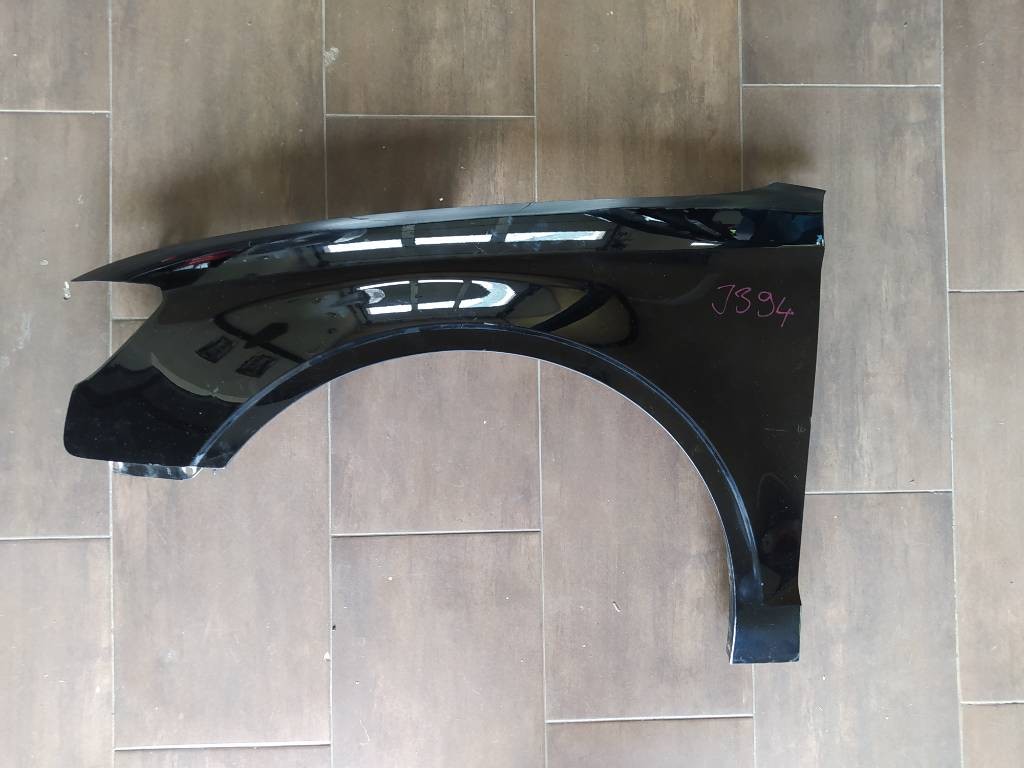 Ľavý predný blatník Audi A3 8V