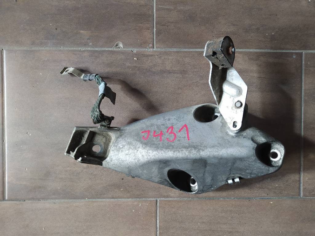 Držiak motora  BMW X5 E70 X6 E71 3.0 D 3.0SD 3.5D
