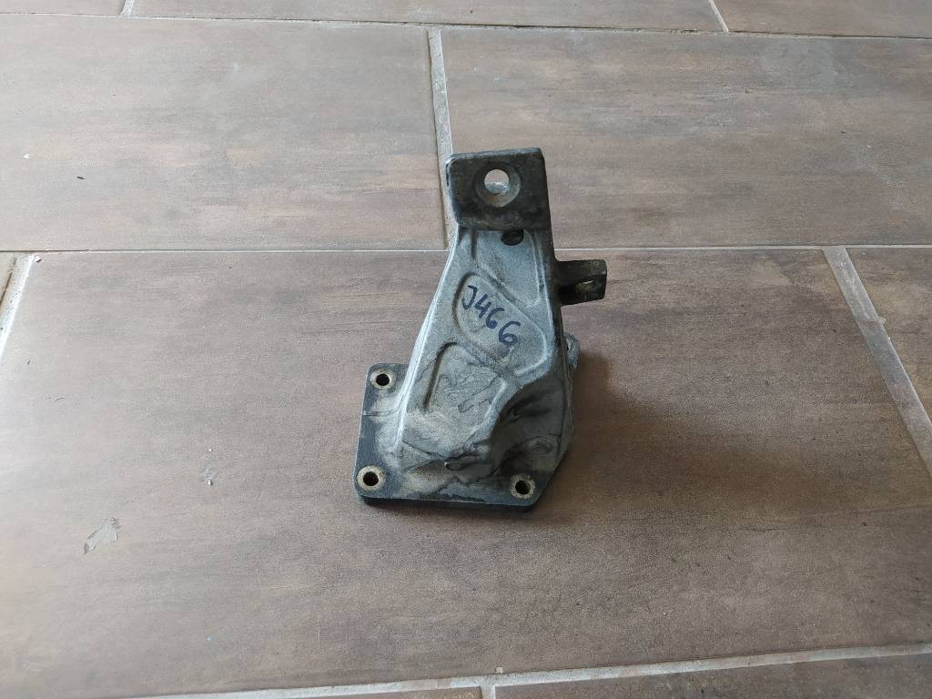 Držiak uchytenie motora BMW E46 320D 2.0 D