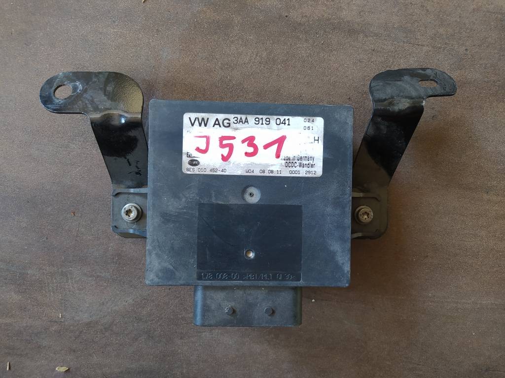 Stabilizátor napätia VW Volkswagen Passat B7 3AA