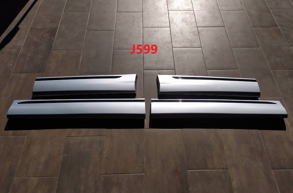 Lišty plasty kryty dverí AUDI Q8 4M8 4M