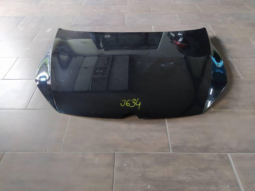 Predná kapota VW Volkswagen Golf VII 7 5G