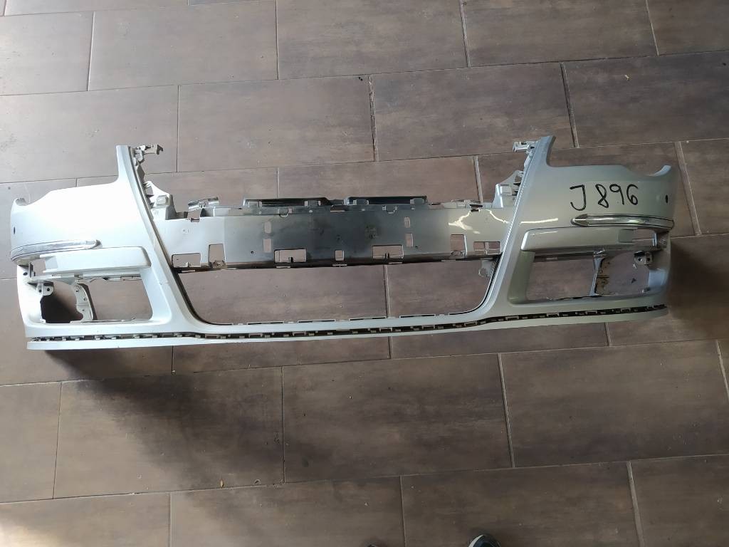 Predný nárazník VW Volkswagen Passat B6 3C