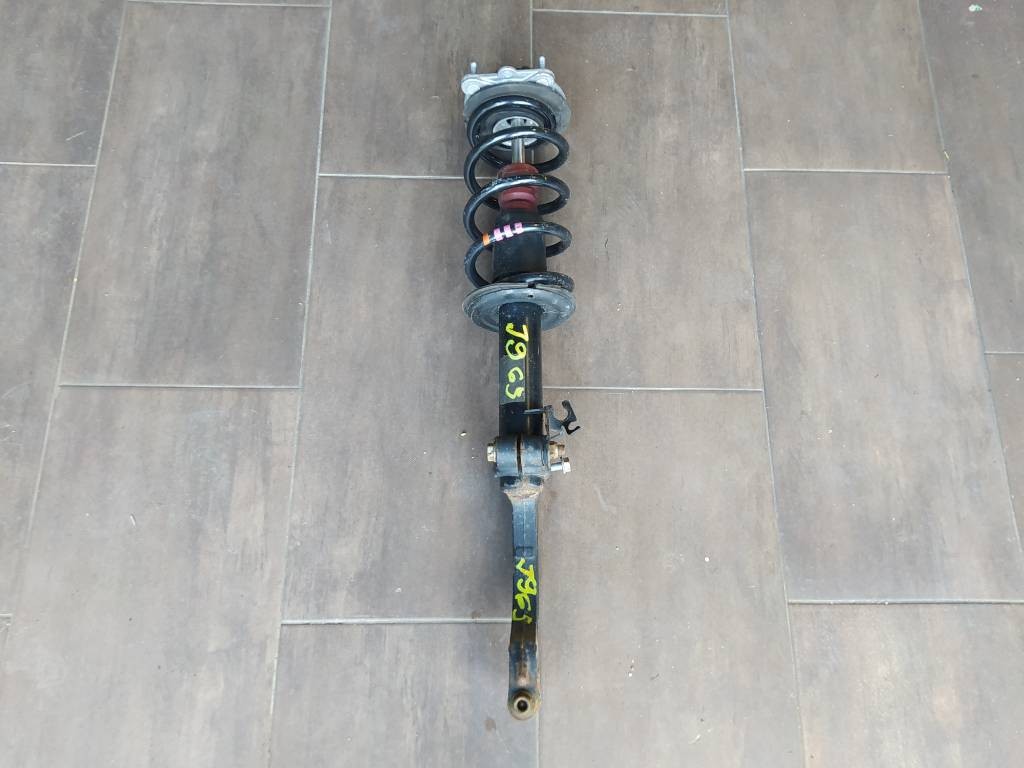 Ľavý predný tlmič AUDI A6 C7 4G