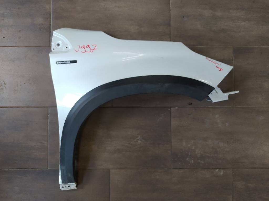 Pravý predný blatník Peugeot 2008