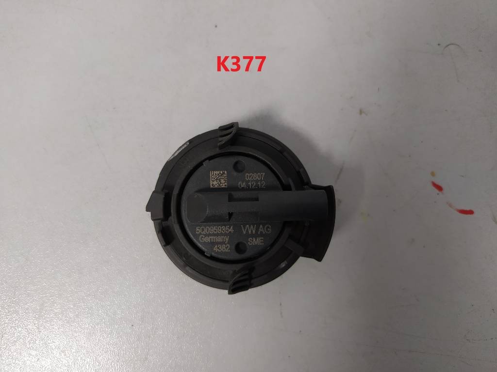 Čidlo snímač senzor tlaku VW Volkswagen Golf 7 5G