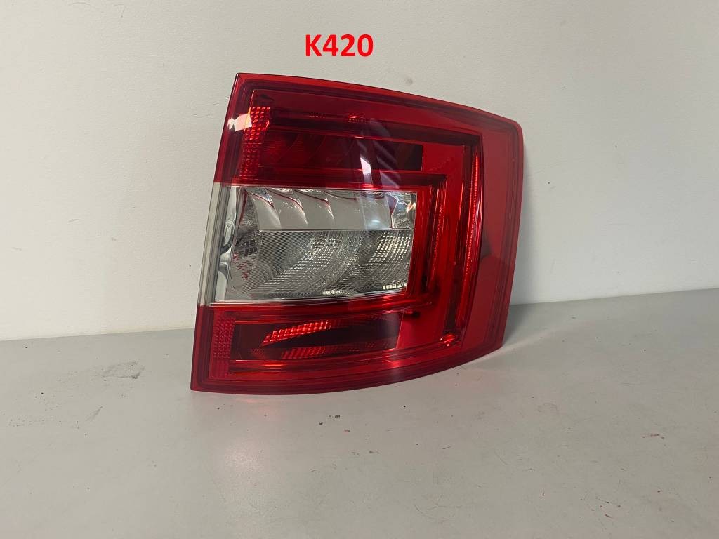 Pravé zadné svetlo Škoda Octavia III 3 COMBI 5E SM