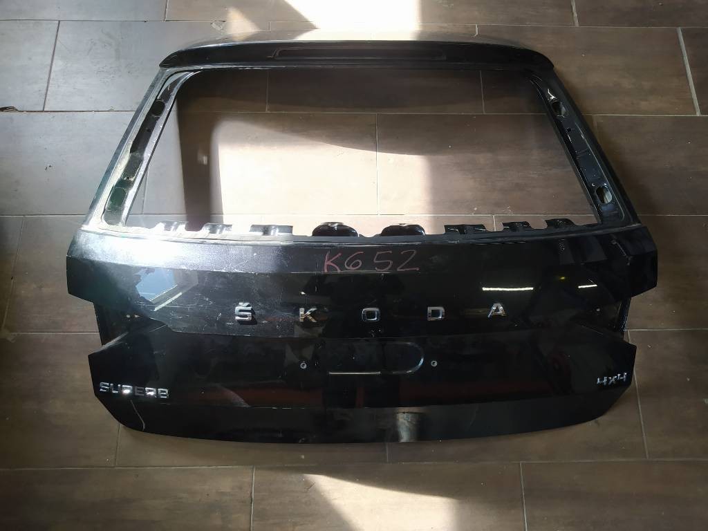Zadná kapota kufor Škoda Superb III 3 3V COMBI