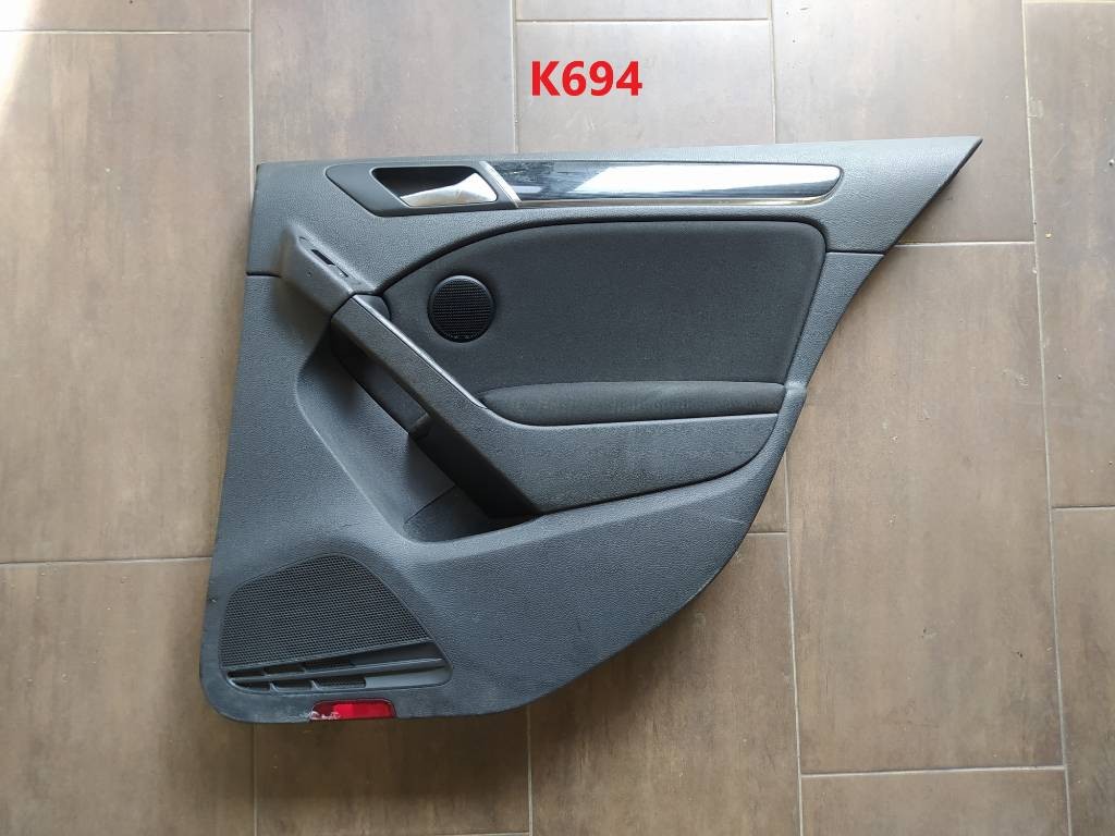Pravý zadný tapacír dverí VW Volkswagen Golf VI 5K