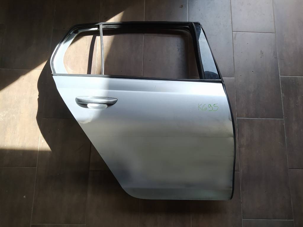 Pravé zadné dvere VW Volkswagen Golf VI 6 5K HB