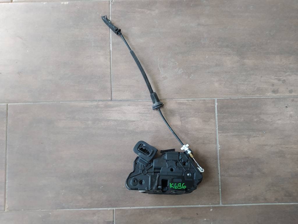 Ľavý predný zámok dverí VW Volkswagen Golf VI 6 5K