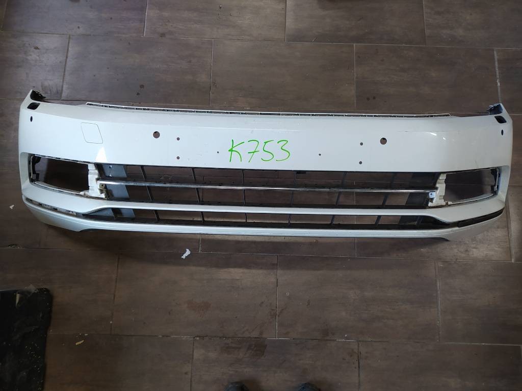 Predný nárazník VW Volkswagen Passat B8 3G 4 PDC