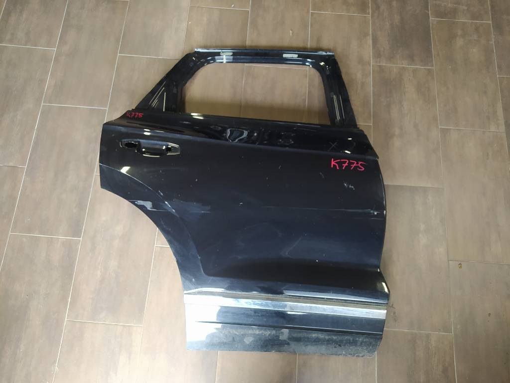 Pravé zadné dvere VW Volkswagen Touareg III 3 76