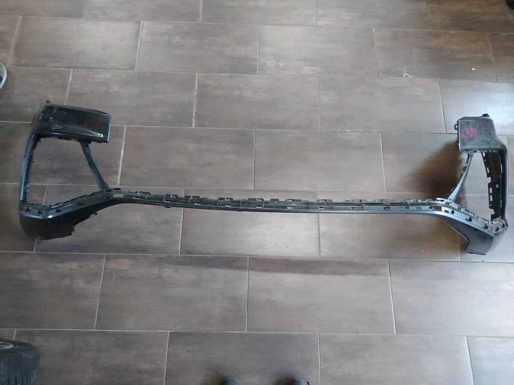 Predný nárazník AUDI Q8 4M8807437D S-LINE 4M8