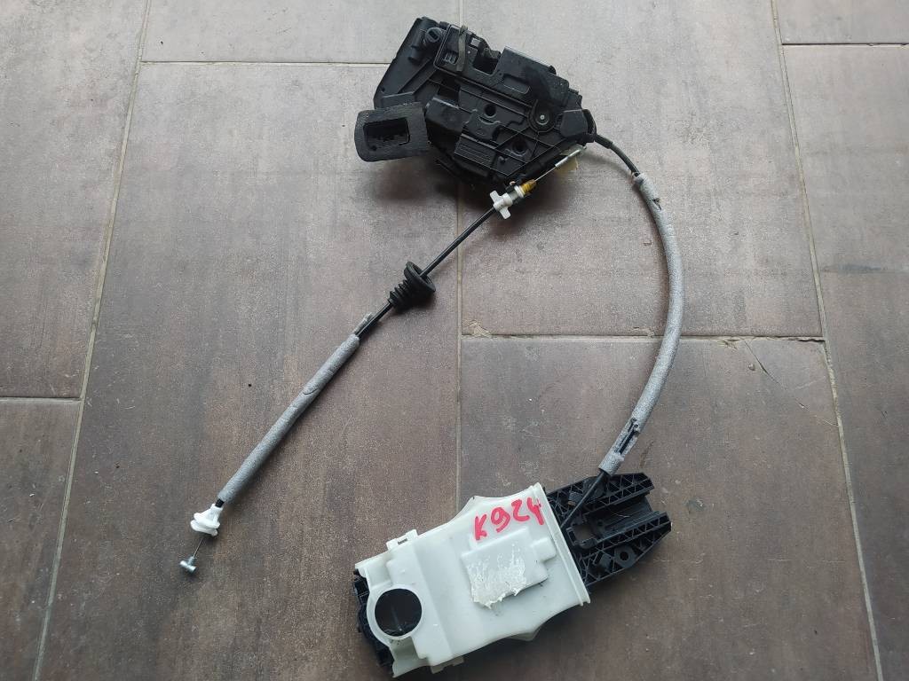 Pravý zadný zámok dverí Škoda Octavia III 3 5E