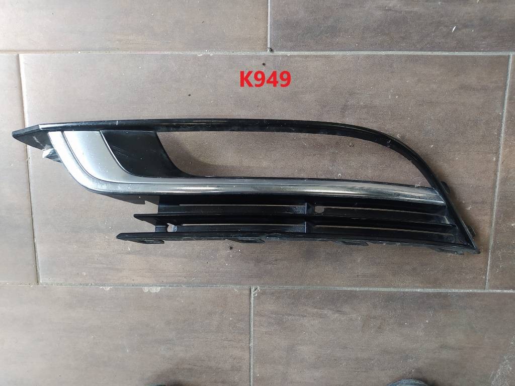 Ľavá mriežka predného nárazníka VW Passat CC 3C8