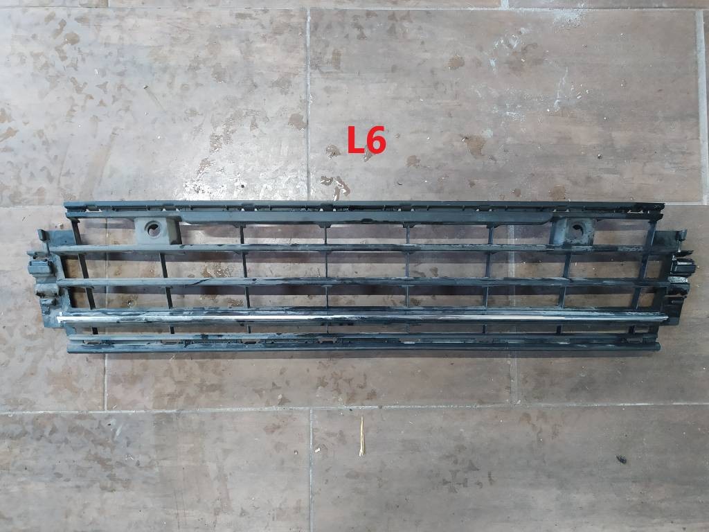 Stredová mriežka nárazníka VW GOLF VIII 8 5H