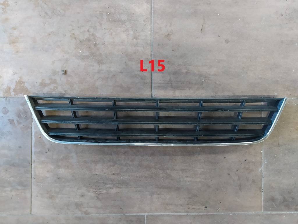 Mriežka nárazníka VW Volkswagen Passat B6 3C