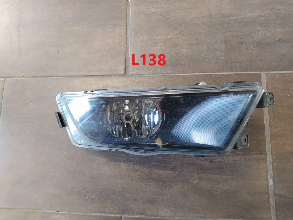 Pravá predná hmlovka Škoda Octavia III 3 5E