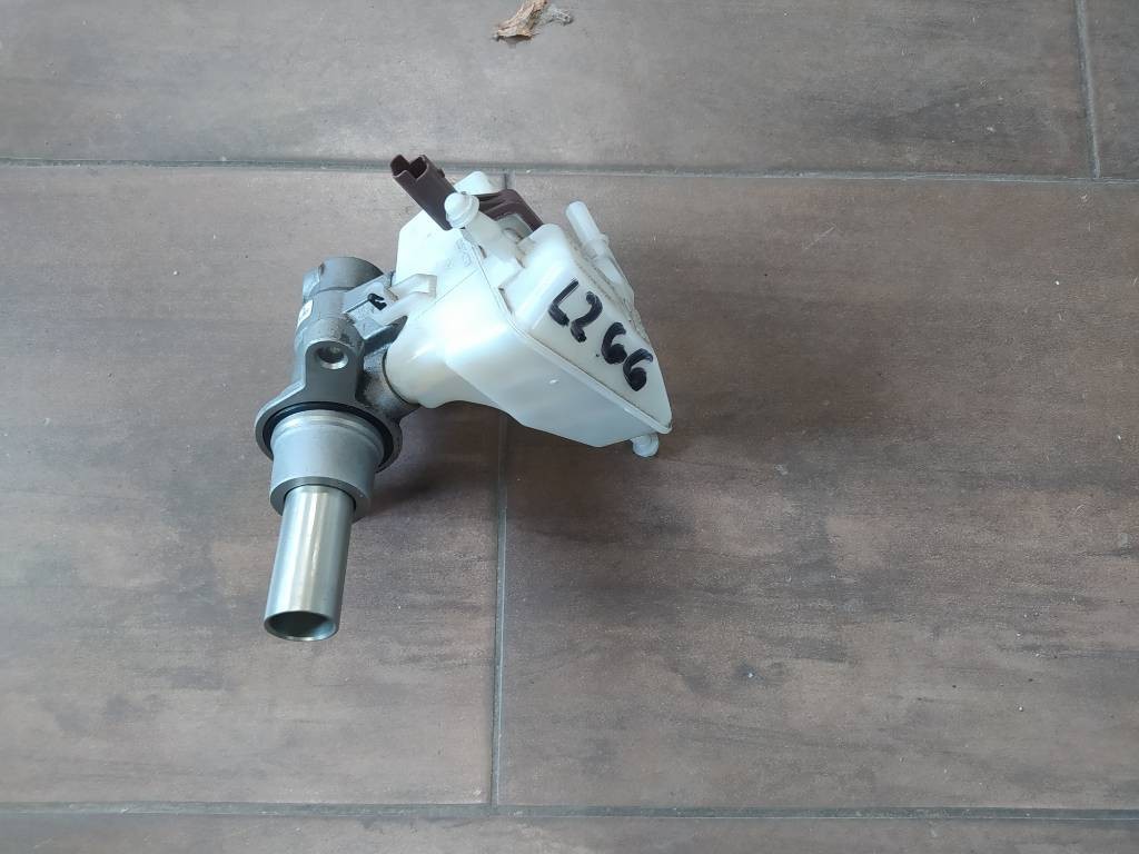 Posilňovač bŕzd  Peugeot 308 II 2 T9 13-