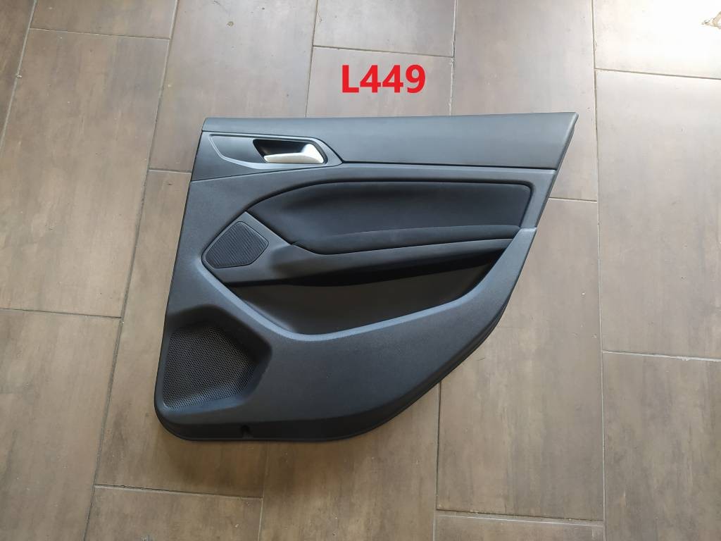 Pravý zadný tapacír dverí Peugeot 308 II 2 T9 HB