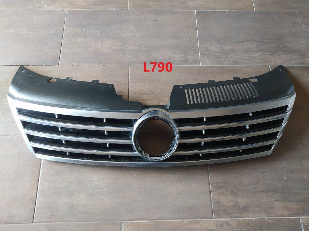 Maska mriežka VW PASSAT CC LIFT 3C8 11-16