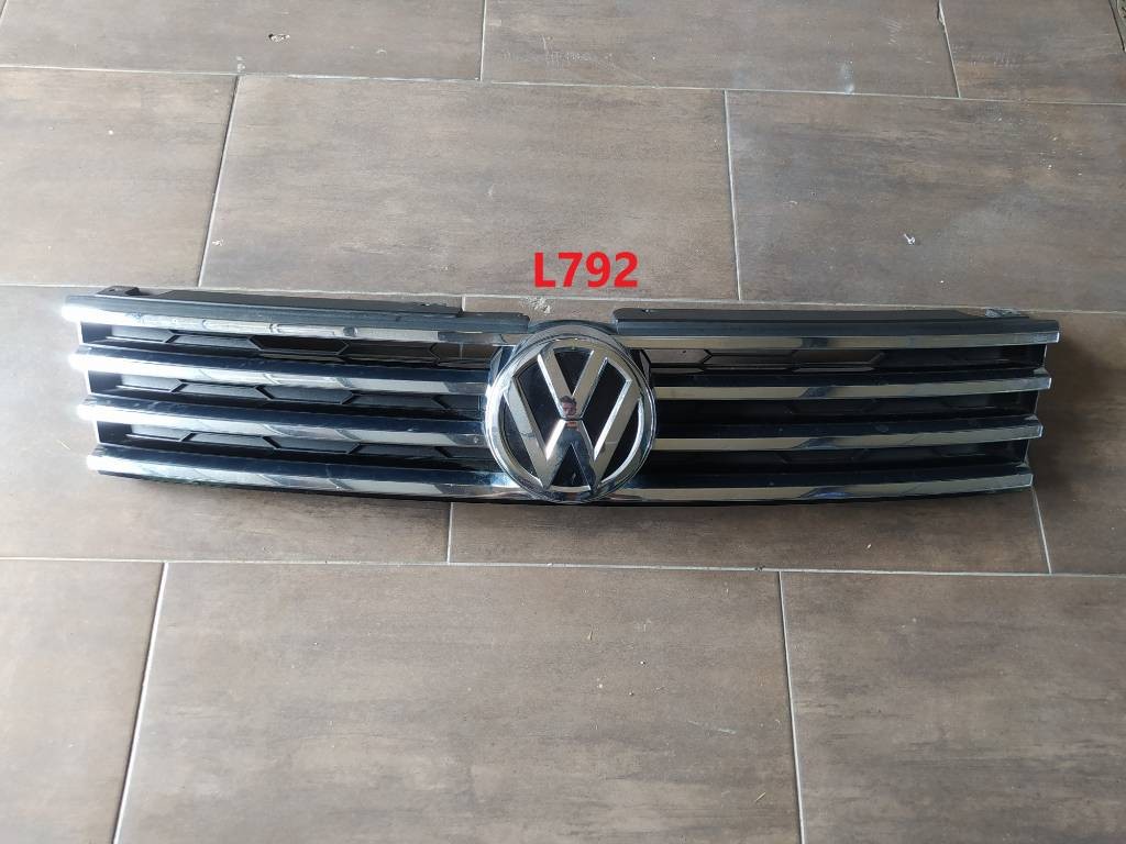 Maska mriežka VW Volkswagen TOUAREG II 2 7P