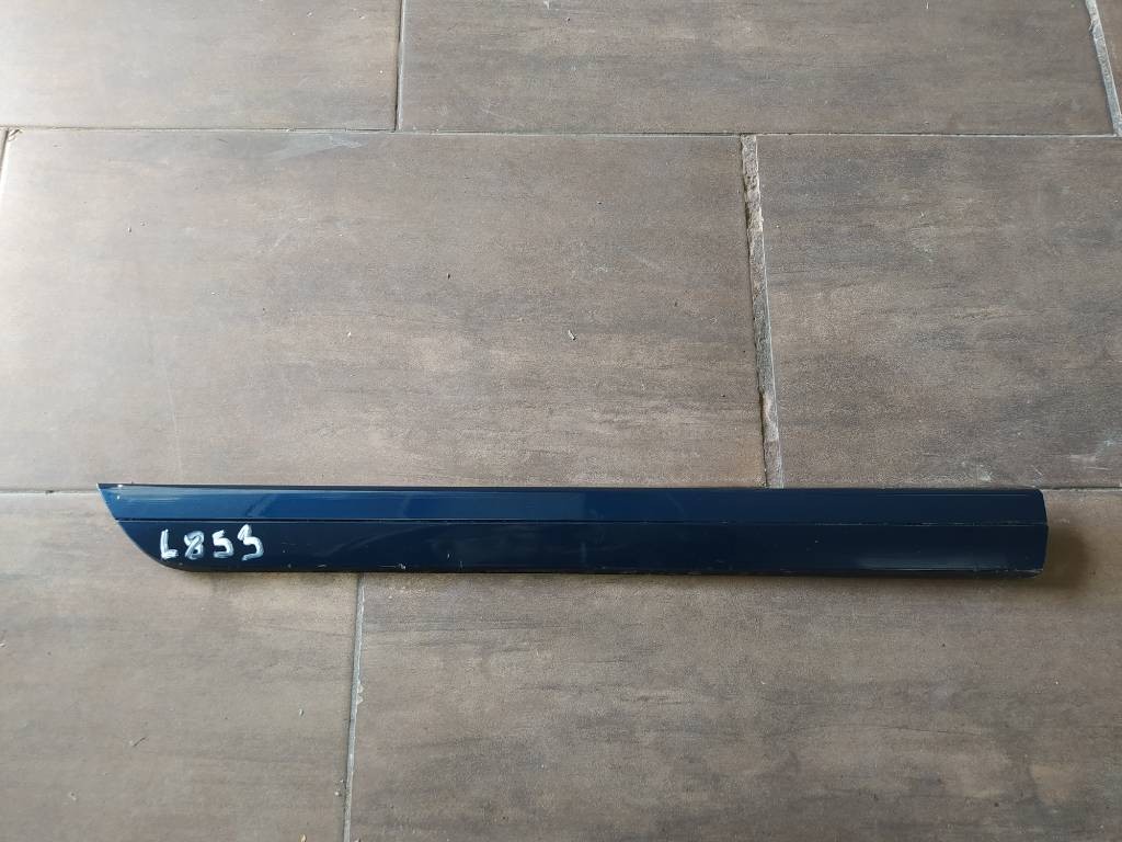 Lišta pravých zadných dverí VW Passat B8 3G