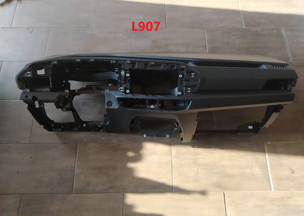 Prístrojová doska palubovka VW Caddy V 5 2K8