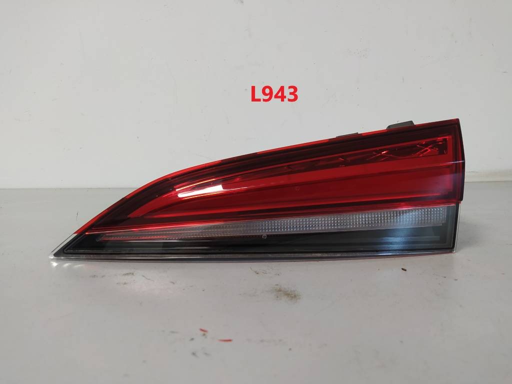 Pravé zadné vnútorné svetlo Škoda Scala 657 LED