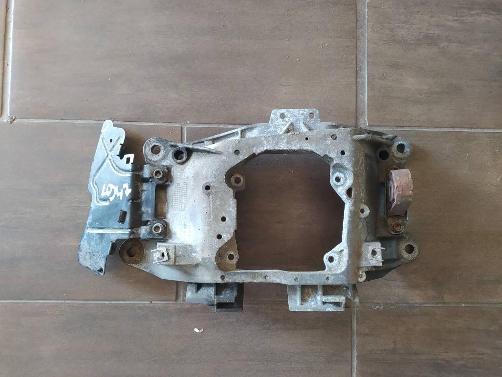 Držiak uchytenie prevodovky Audi A6 C7 4G 3.0 TDI