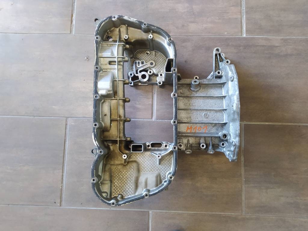 Kryt motora príruba 3.0 TDI CRT AUDI VW Volkswagen