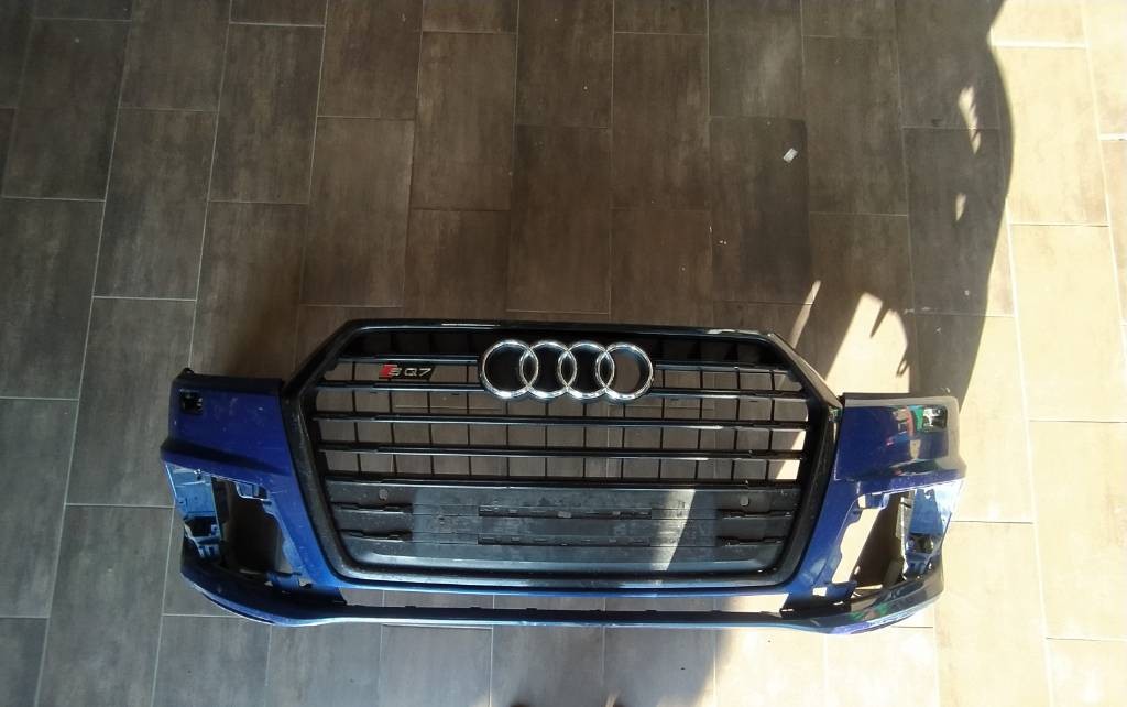 Predný nárarzík AUDI Q7 SQ7 4M 15 - 19