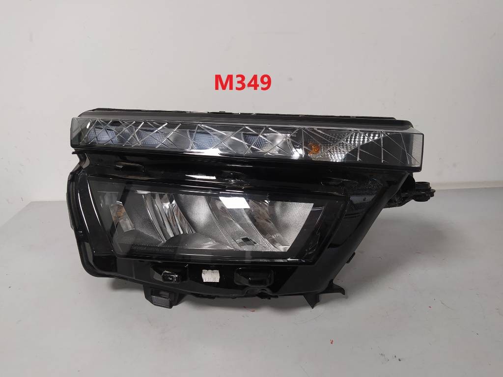 Pravé predné svetlo Škoda Kamiq FULL LED 658