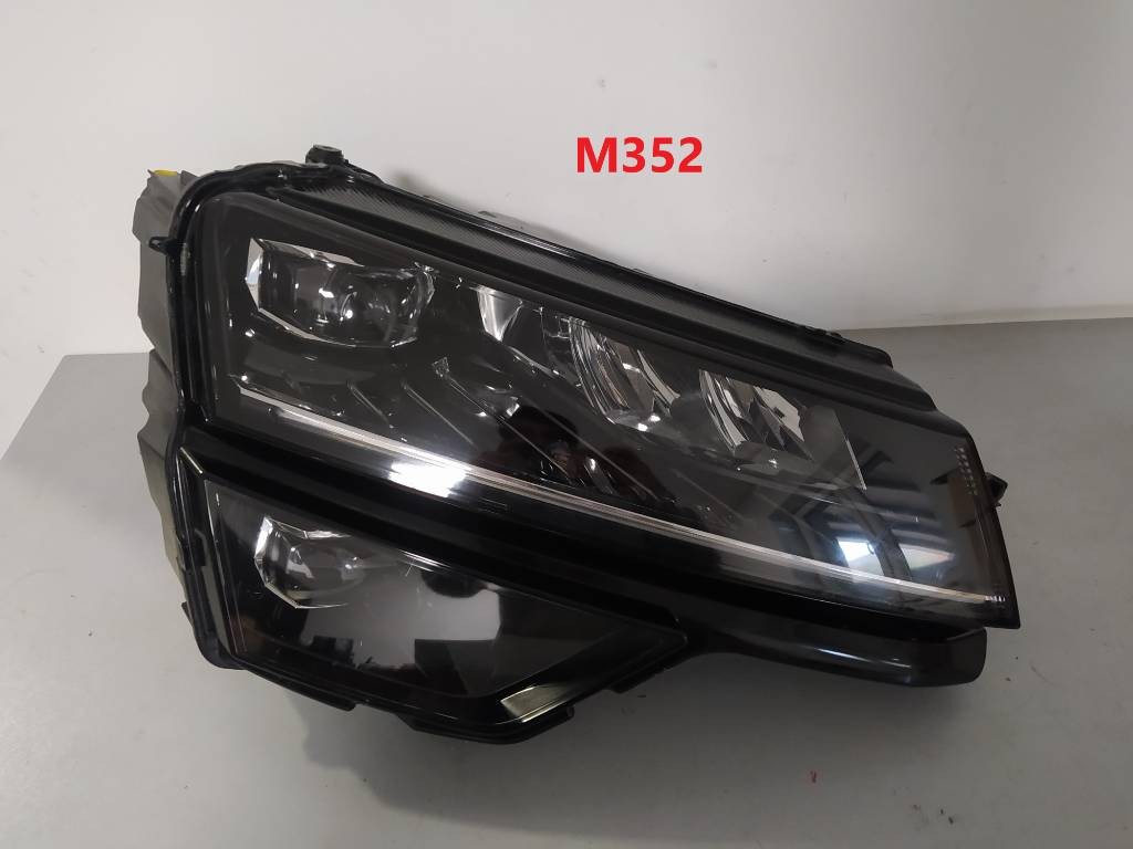 Pravé predné svetlo Škoda Karoq FULL LED 57B 17-21
