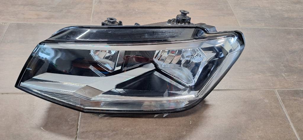 Ľavé predné svetlo VW Volkswagen Caddy 2K5