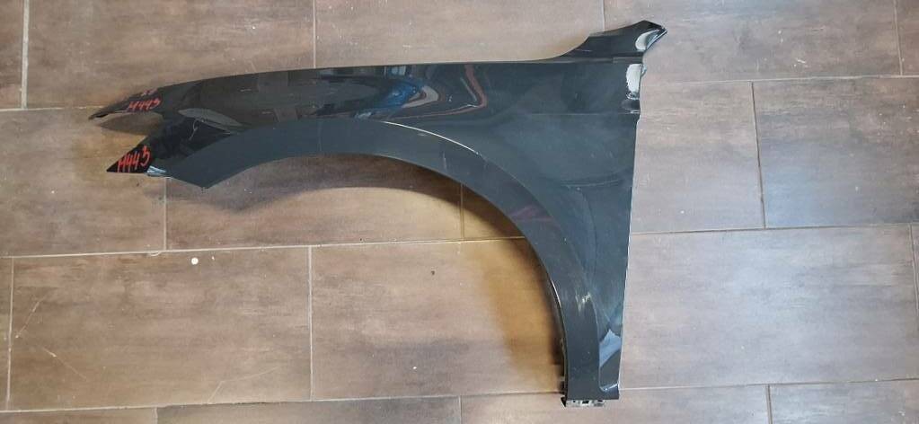 Ľavý predný blatník VW Passat B8 3G0