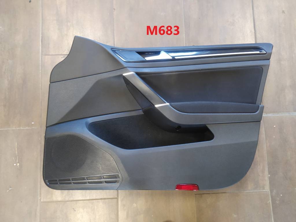 Pravý predný tapacír dverí VW Golf VII 7 5G COMBI