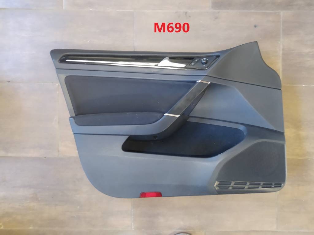 Ľavý predný tapacír dverí VW Golf VII 7 5G COMBI