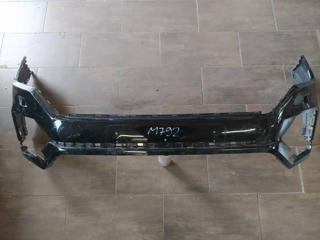 Predný nárazník VW Volkswagen Touareg III 3 760