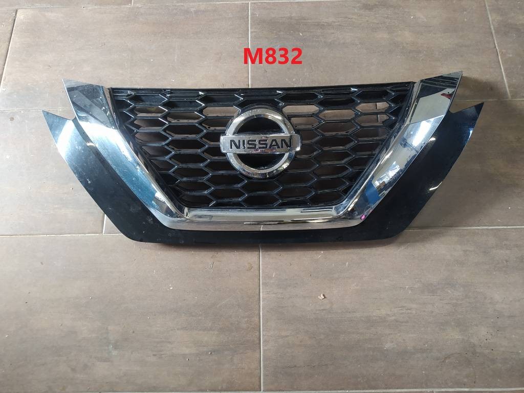 Maska mriežka NISSAN JUKE II F16 19 -