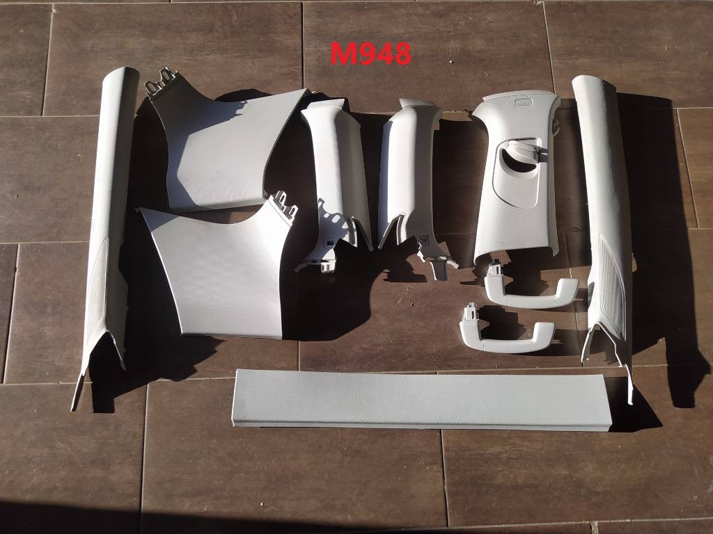 Tapacíre stĺpiky VW Volkswagen Golf VII 7 5G COMBI