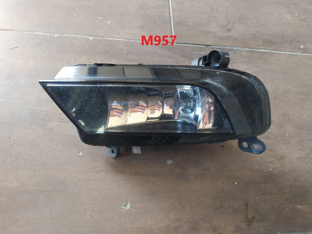 Ľavá predná hmlovka Audi A4 B8 8K LIFT