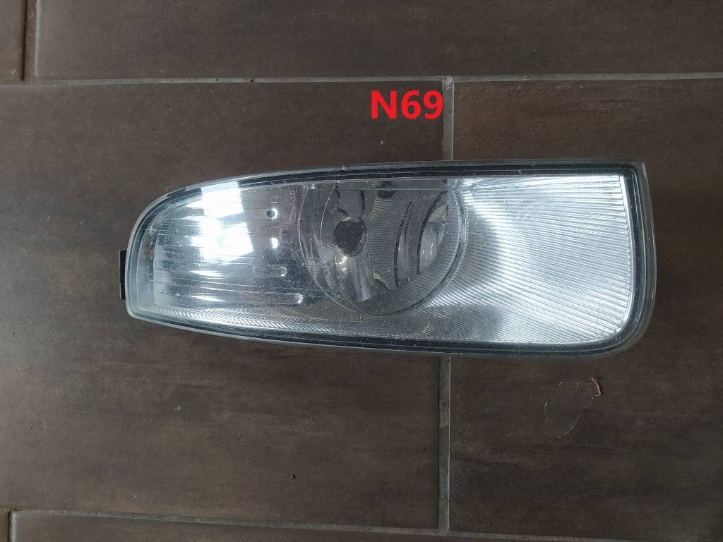 Pravá predná hmlovka Škoda Superb II 2 3T