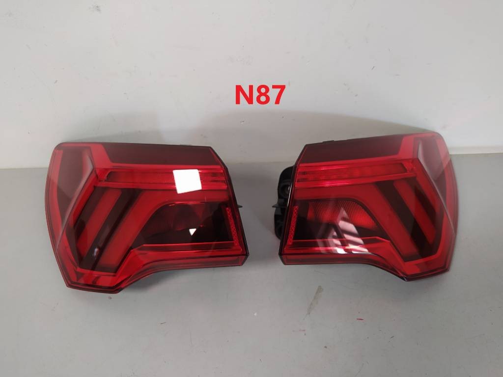Zadné svetlá Audi Q3 II 2 83A LED DYNAMIC USA 19-