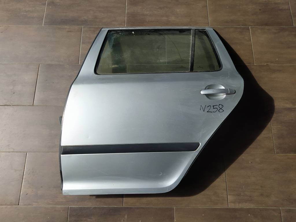 Ľavé zadné dvere Škoda Octavia II 2 1Z COMBI