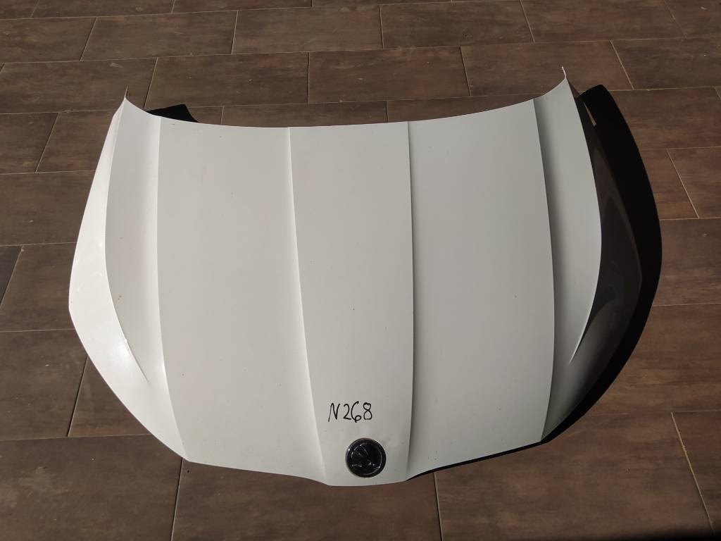 Predná kapota Škoda Octavia IV 4 5E3