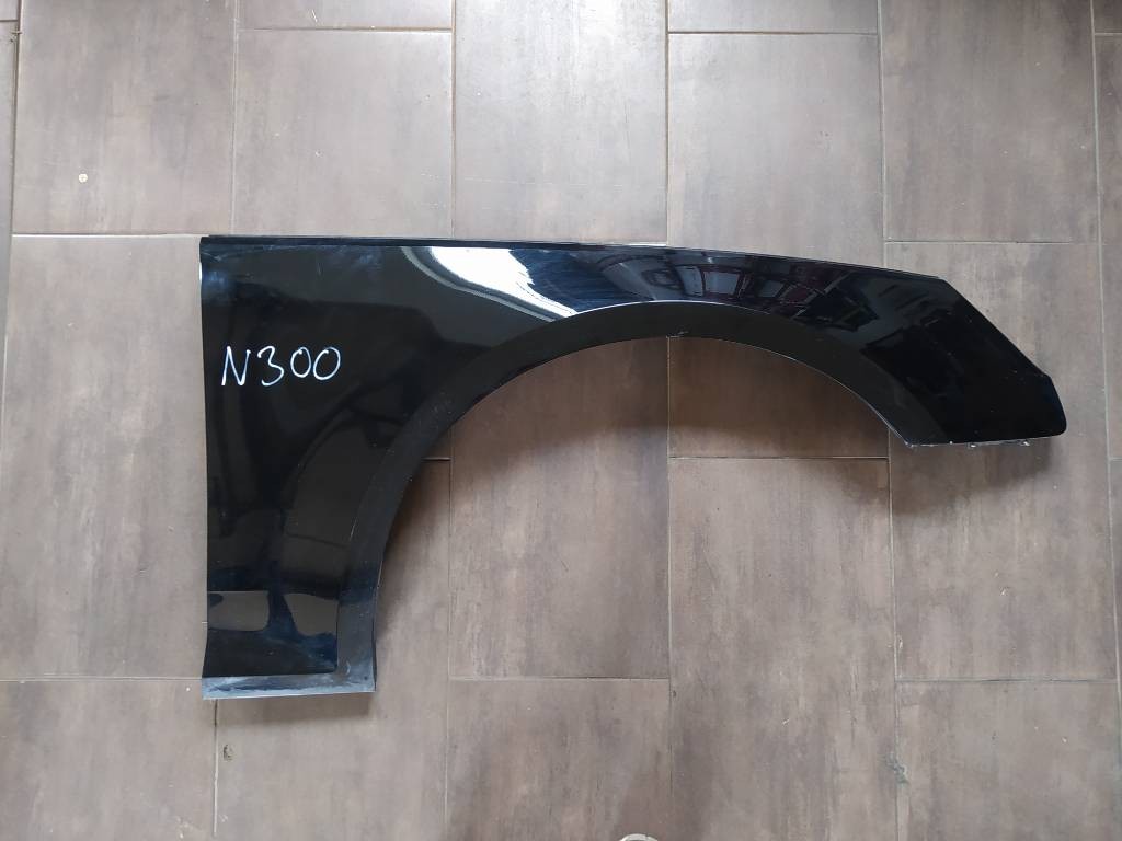 Pravý predný blatník Audi A4 B9 Starý Model