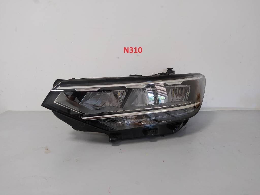 Ľavé predné svetlo VW Volkswagen Passat B8 LED FL
