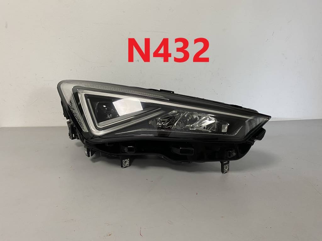 Pravé predné svetlo Seat Tarraco FULL LED 5FJ